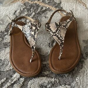Chic Snakeskin Thong Sandals